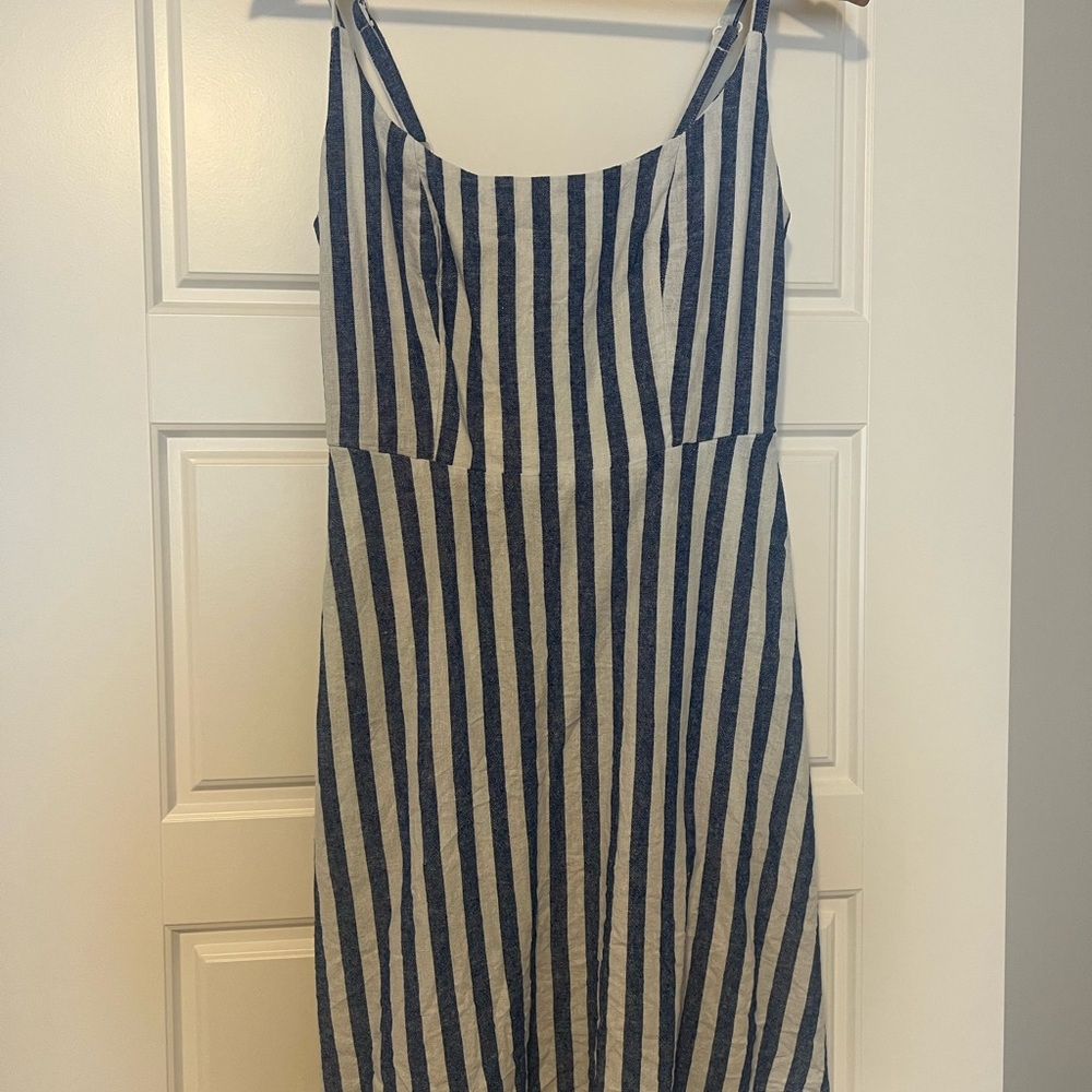 Old Navy Blue and White Sundress Sleeveless Spaghetti Strap